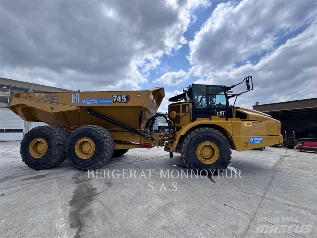 CAT 745-04 Camiões articulados