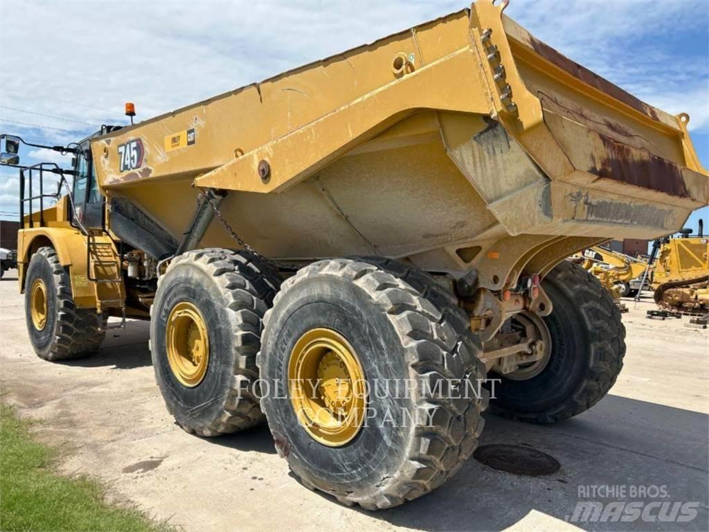 CAT 745-04 Camiões articulados