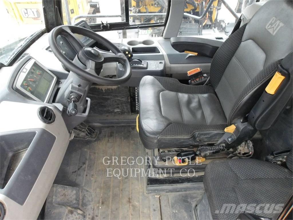 CAT 745-04 Camiões articulados