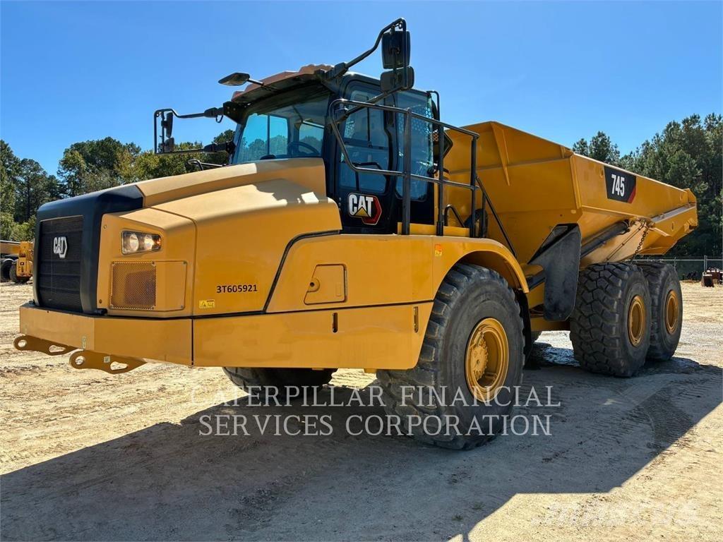 CAT 745-04 Camiões articulados