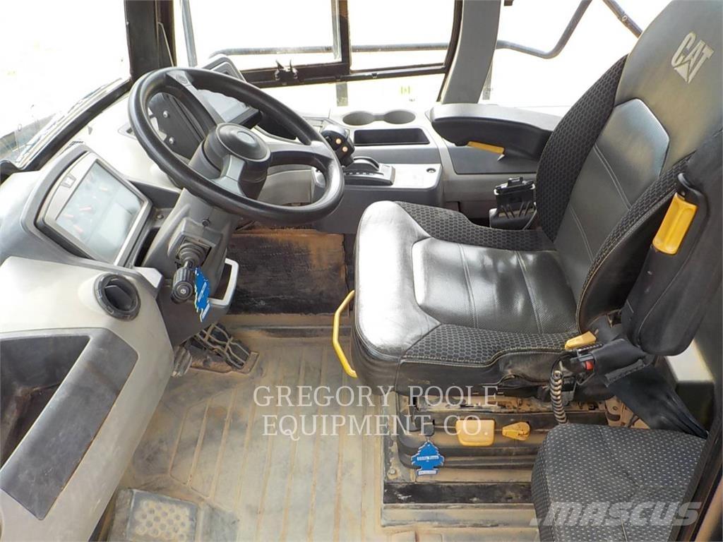 CAT 745-04 Camiões articulados