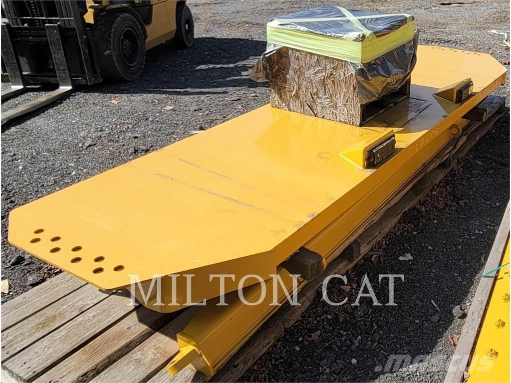 CAT 745 TAILGATE Chassis e suspensões