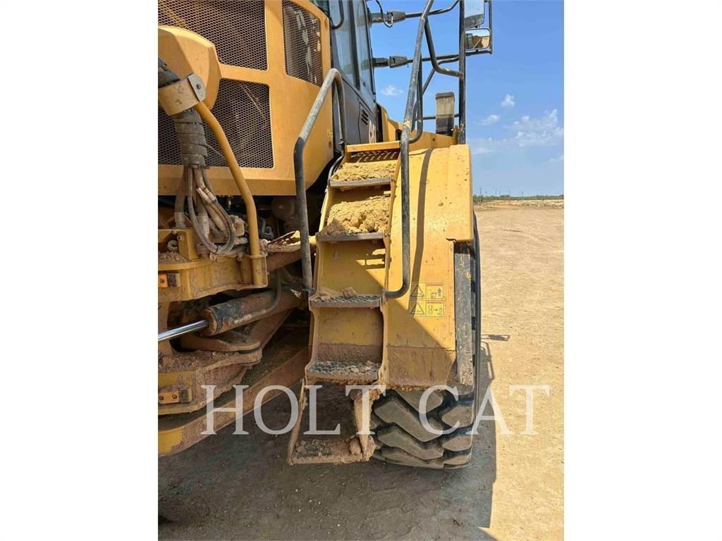 CAT 74504 Camiões articulados