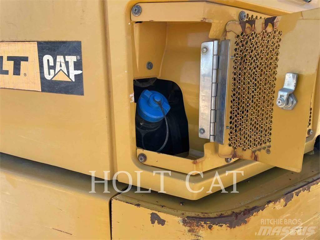 CAT 74504 Camiões articulados