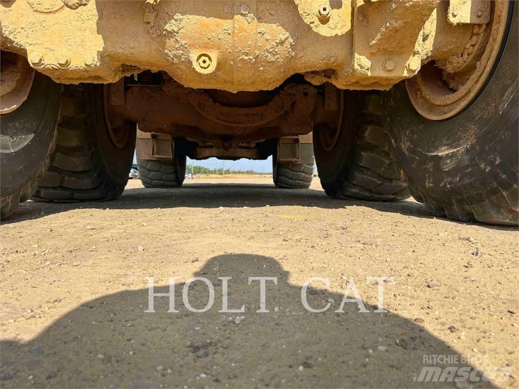 CAT 74504 Camiões articulados