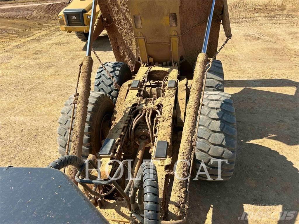 CAT 74504 Camiões articulados