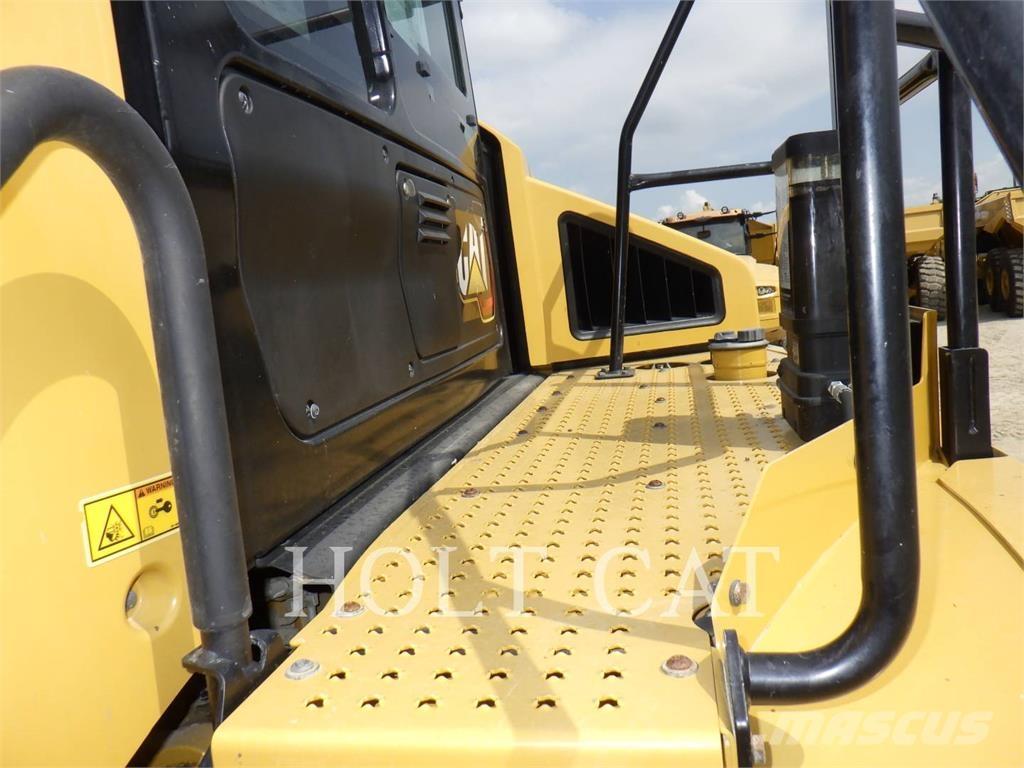 CAT 74504 Camiões articulados