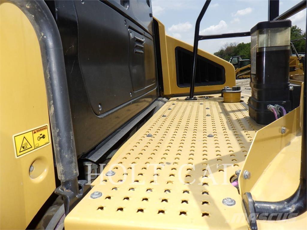 CAT 74504 Camiões articulados