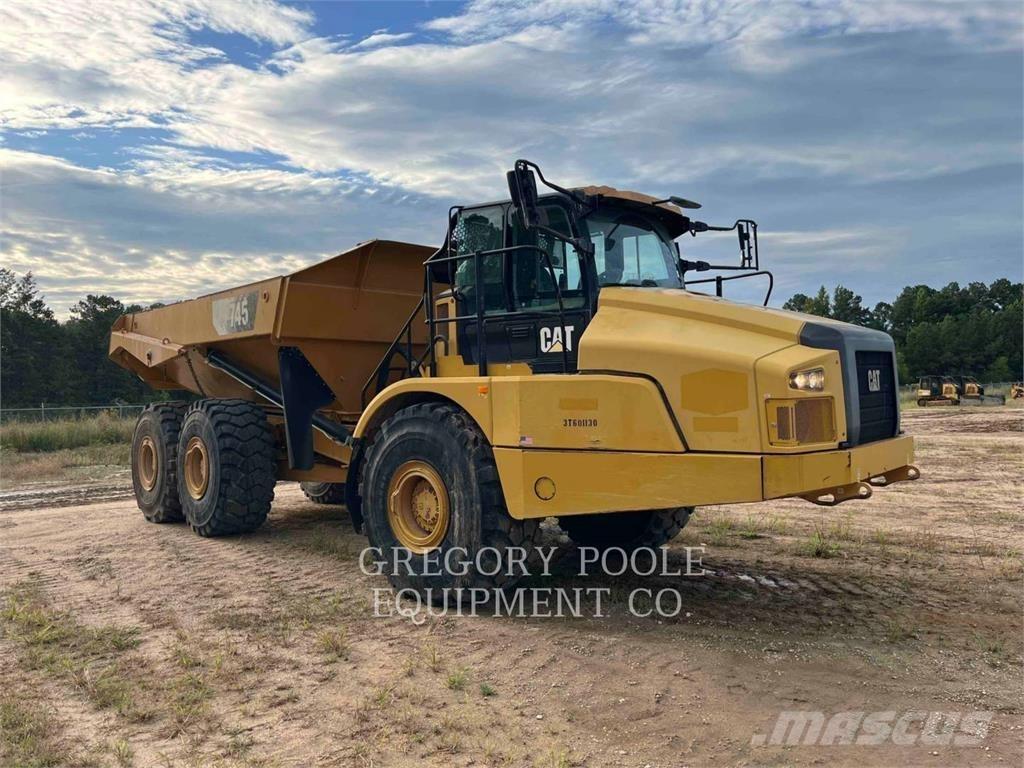 CAT 74504 Camiões articulados