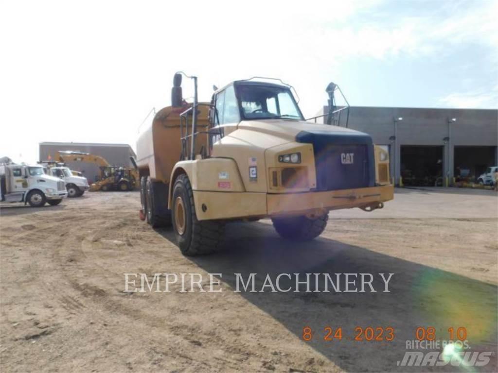 CAT 745C WT Auto-tanques