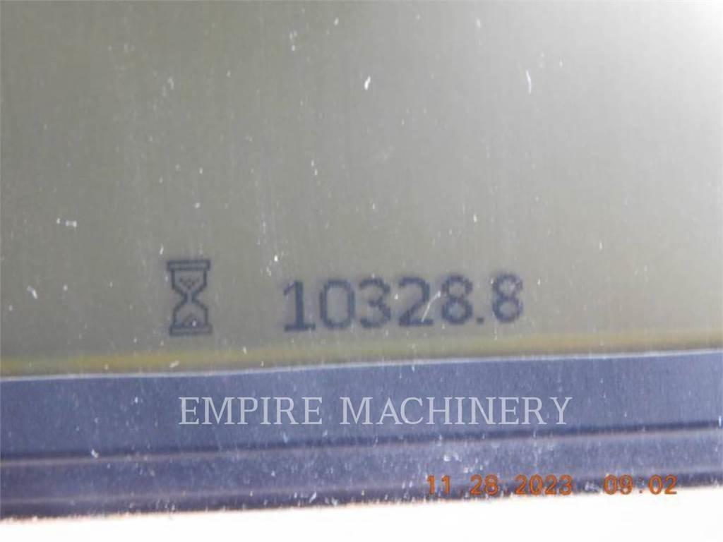 CAT 745C WT Auto-tanques