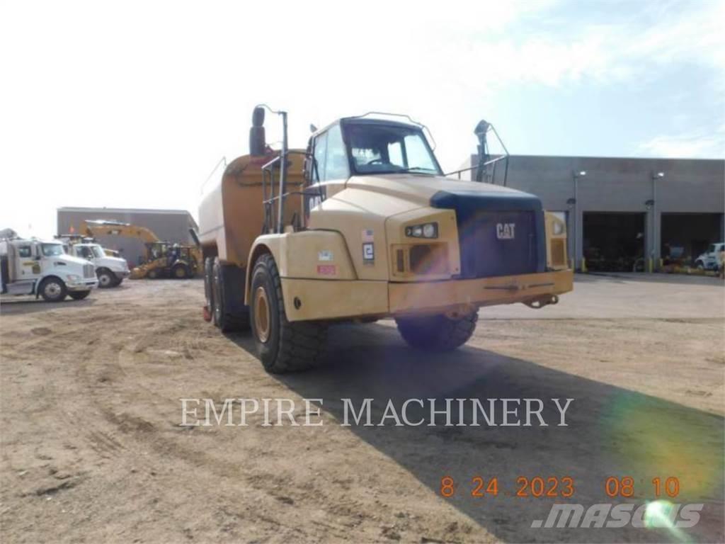 CAT 745C WT Auto-tanques