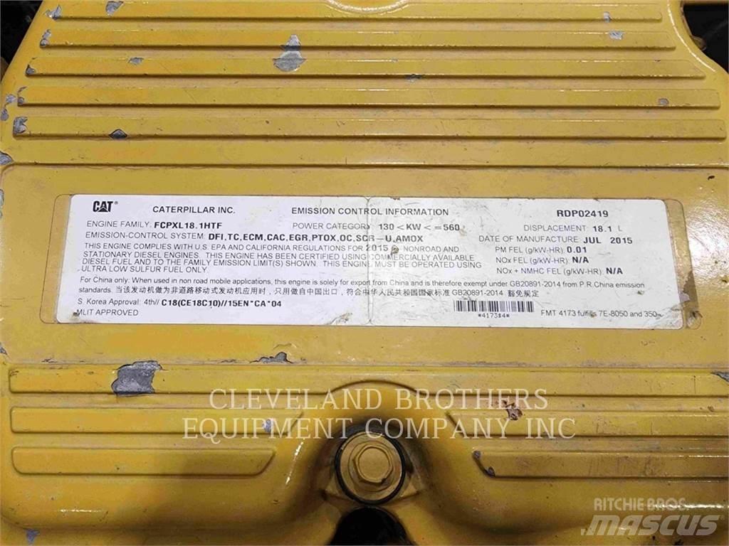 CAT 745C WW Auto-tanques