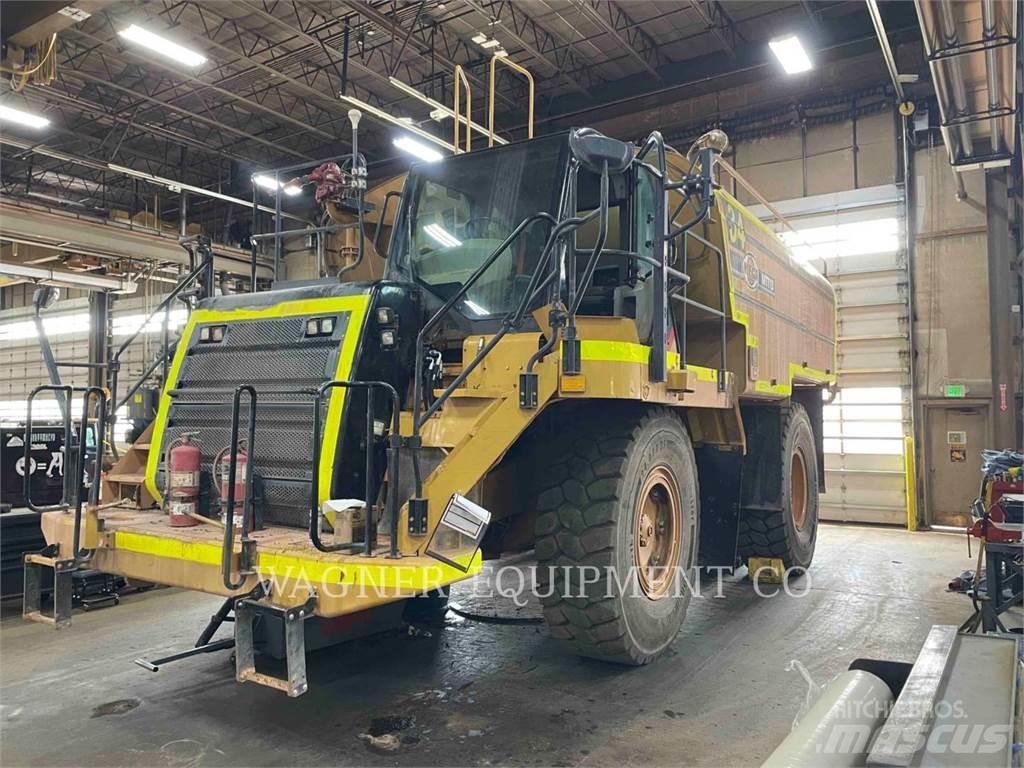CAT 773F WT Auto-tanques