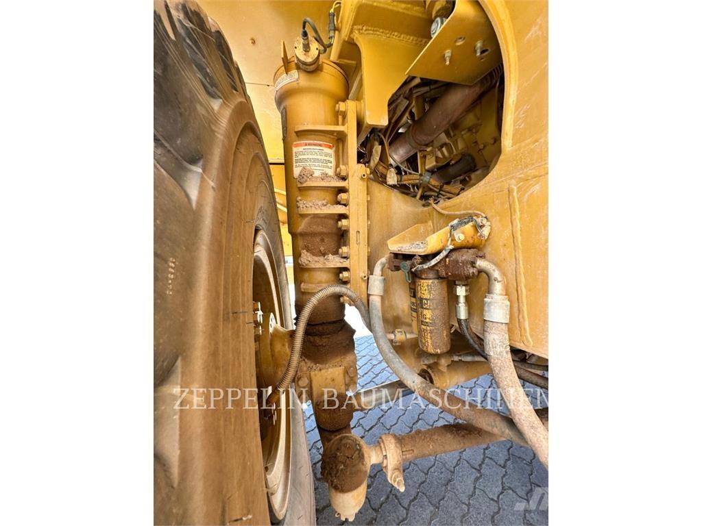CAT 775E Camiões articulados
