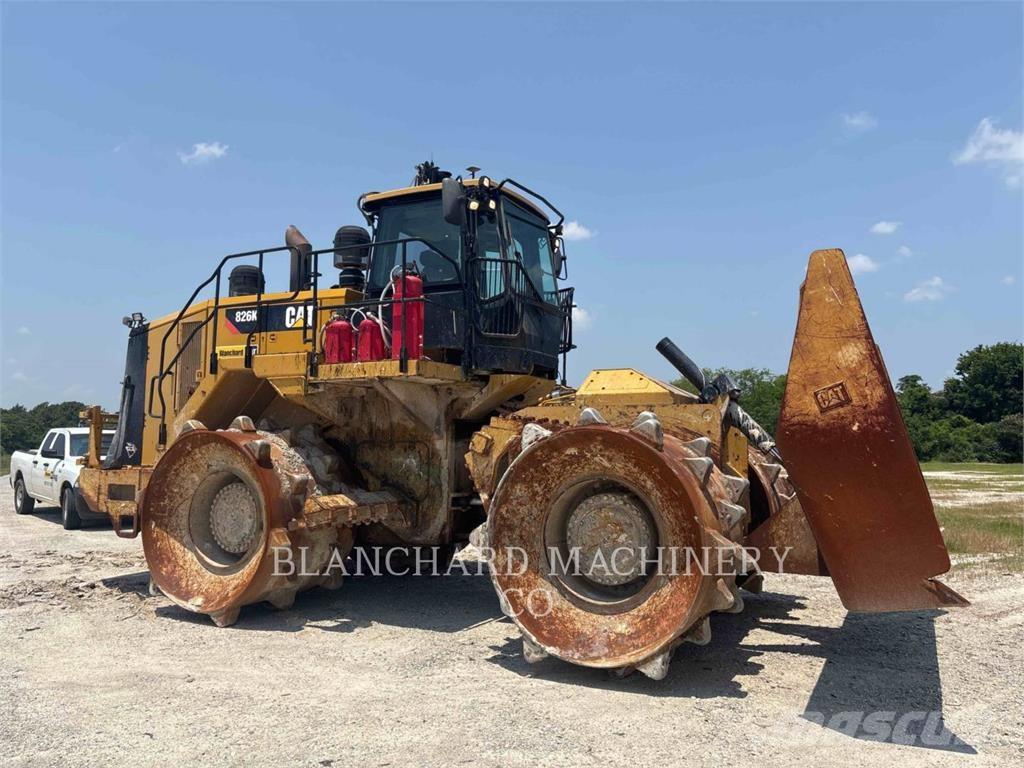CAT 826K Compactadores para terra