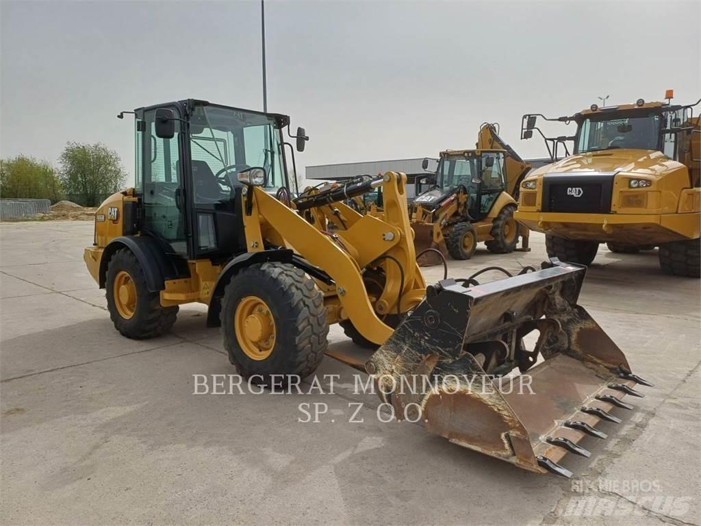 CAT 906M Pás carregadoras de rodas