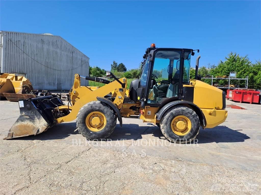 CAT 906M Pás carregadoras de rodas