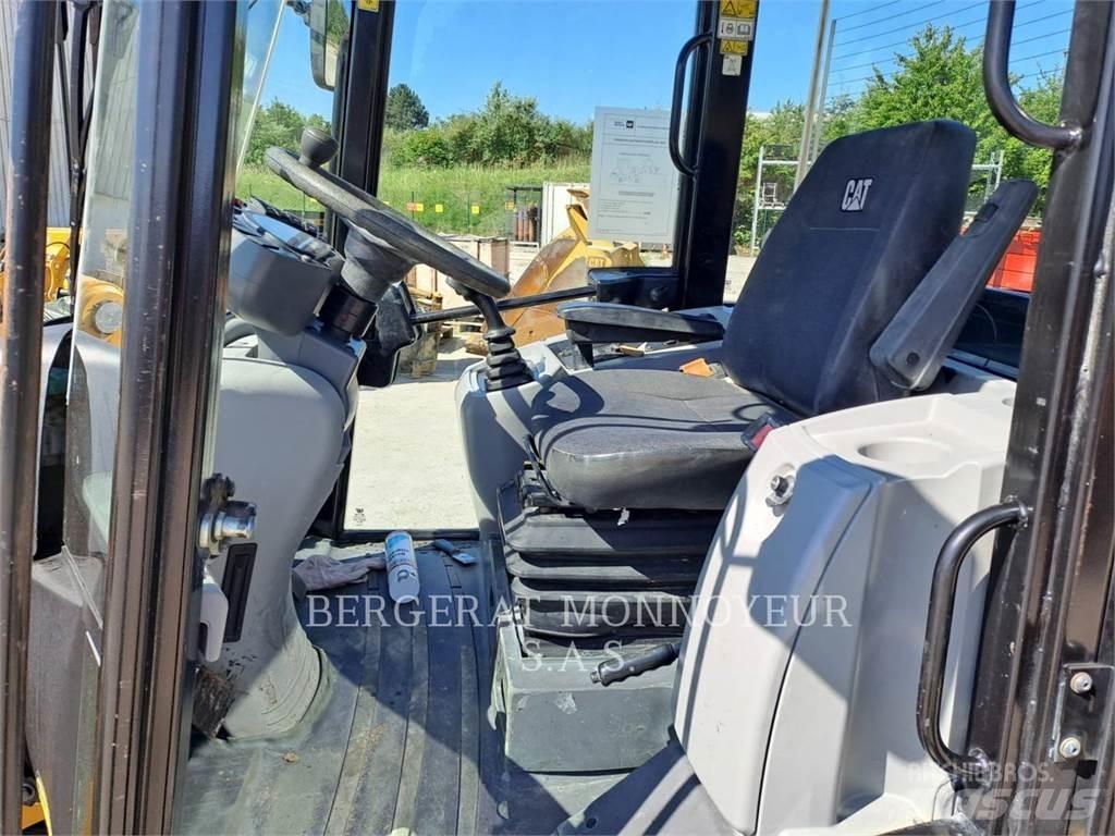 CAT 906M Pás carregadoras de rodas