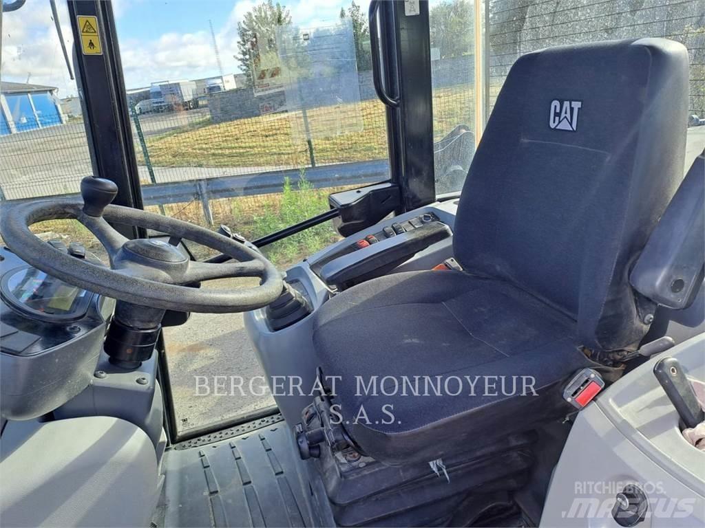 CAT 906M Pás carregadoras de rodas