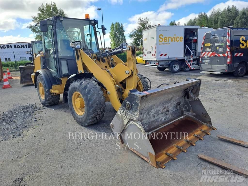 CAT 906M Pás carregadoras de rodas