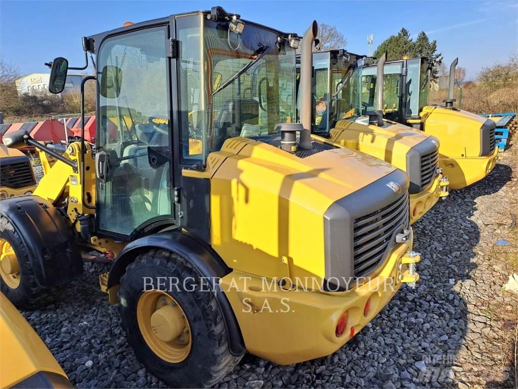 CAT 906M Pás carregadoras de rodas