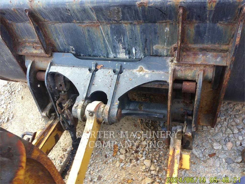 CAT 906M Pás carregadoras de rodas