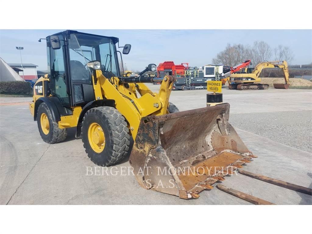 CAT 906M Pás carregadoras de rodas