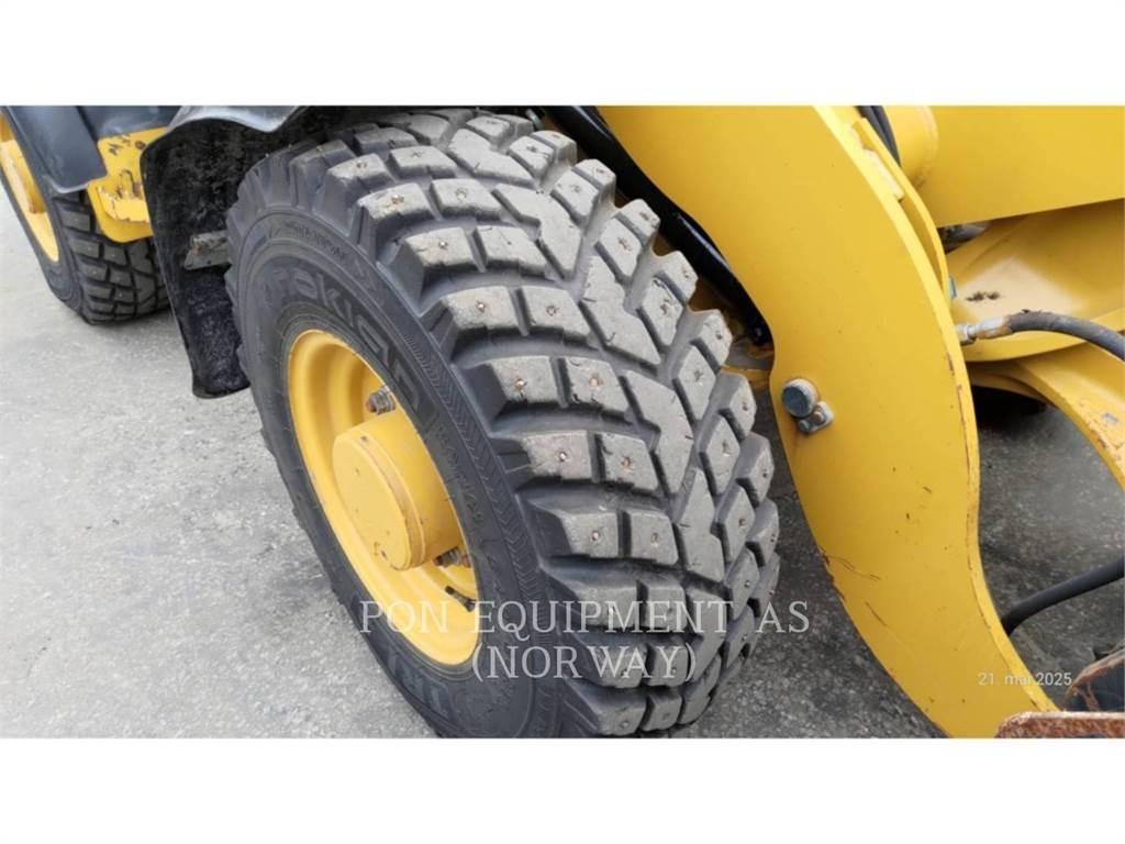 CAT 906M Pás carregadoras de rodas