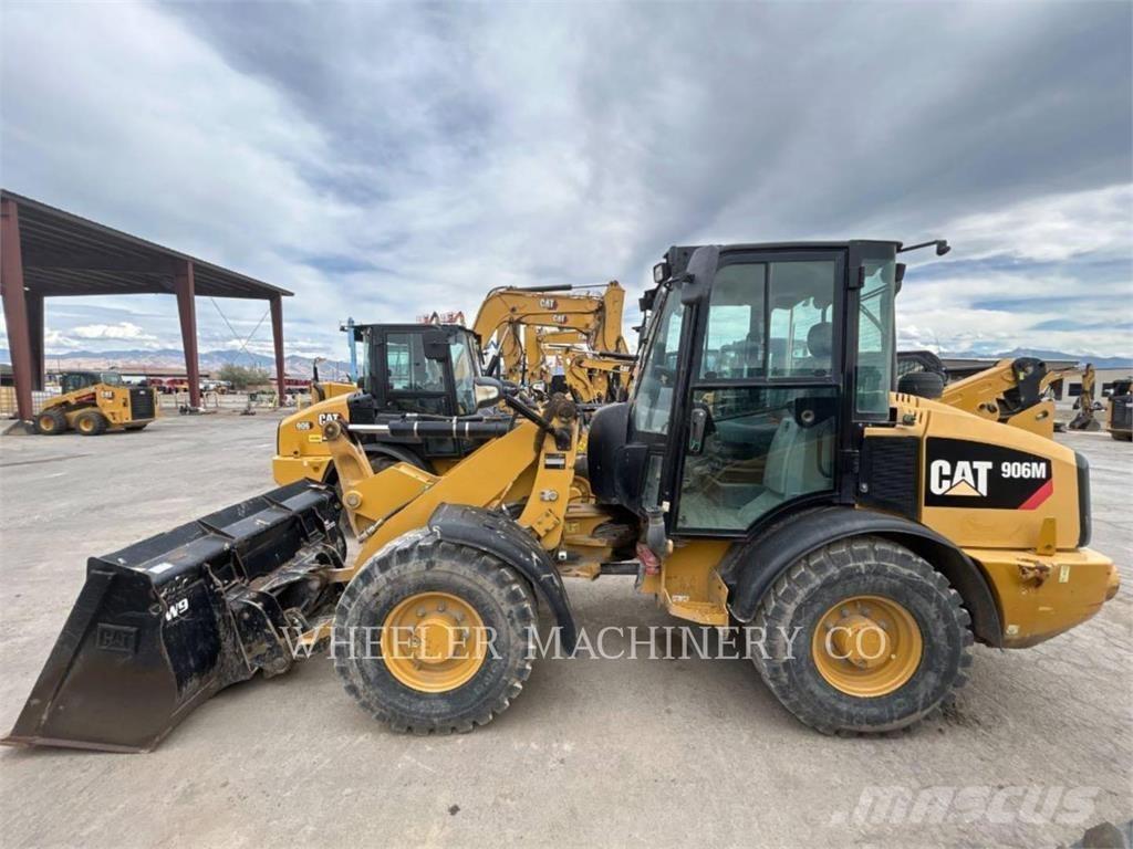 CAT 906M Pás carregadoras de rodas