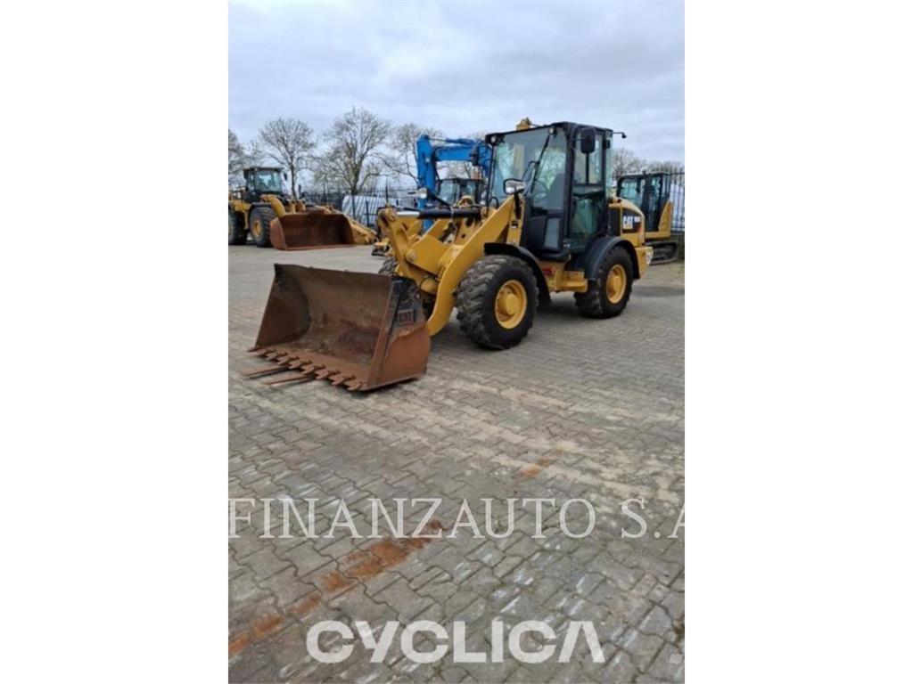 CAT 906M Pás carregadoras de rodas