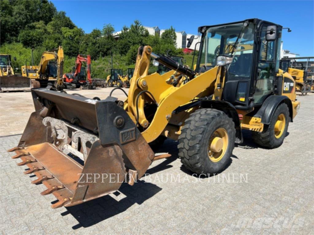 CAT 906M Pás carregadoras de rodas