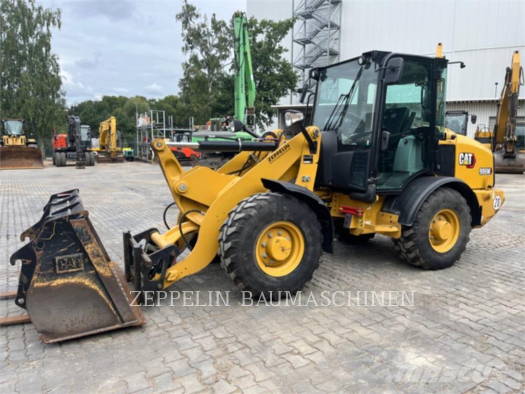 CAT 906M Pás carregadoras de rodas