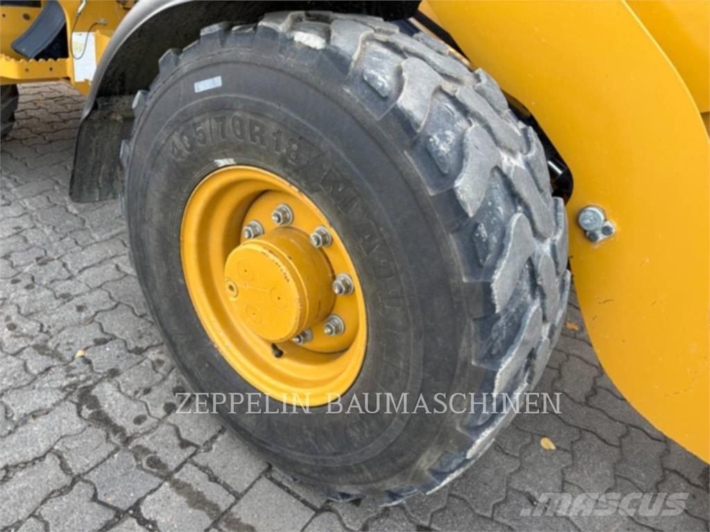 CAT 906M Pás carregadoras de rodas