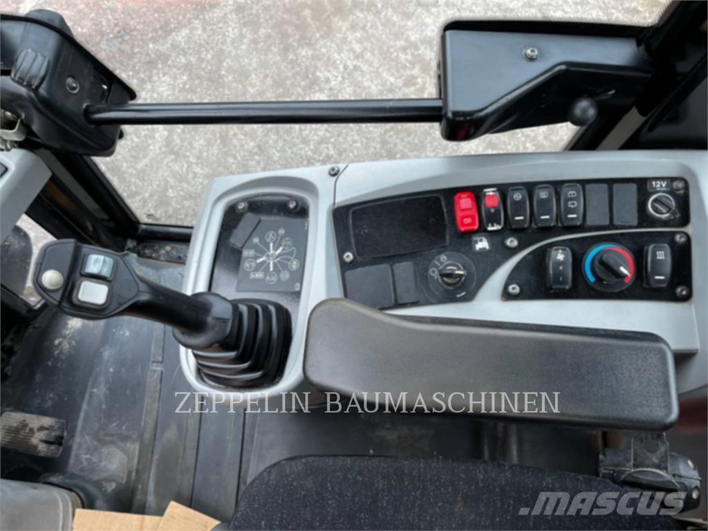 CAT 907M Pás carregadoras de rodas