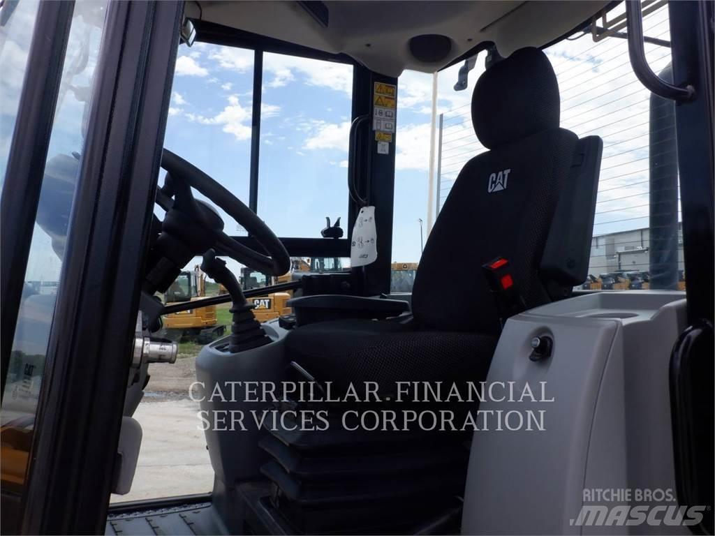 CAT 908M Pás carregadoras de rodas