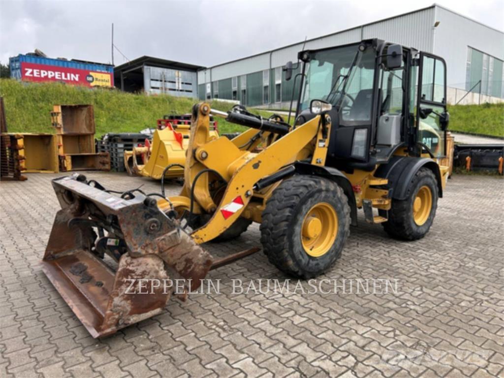 CAT 908M Pás carregadoras de rodas