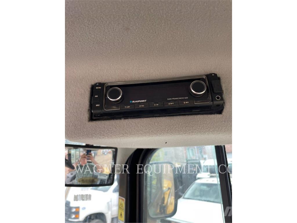 CAT 908M Pás carregadoras de rodas