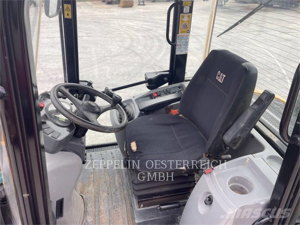 CAT 908M Pás carregadoras de rodas