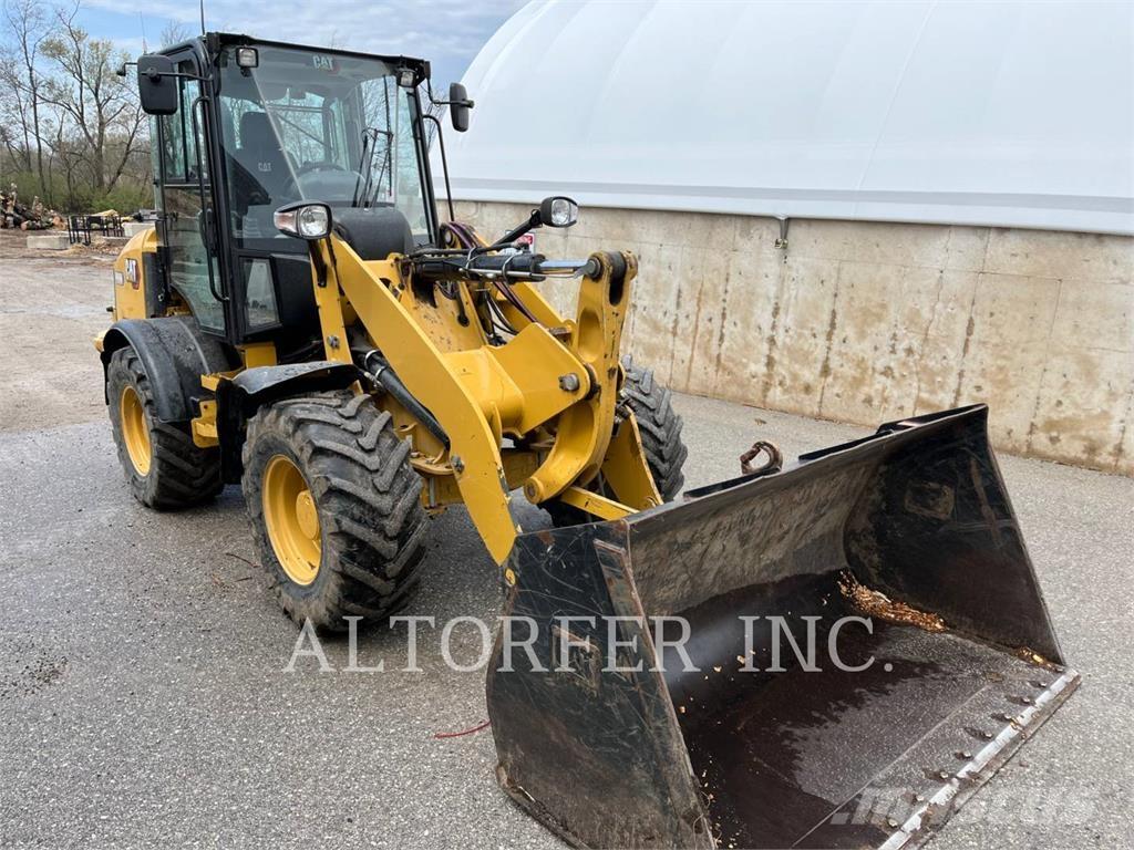 CAT 908M Mini carregadoras