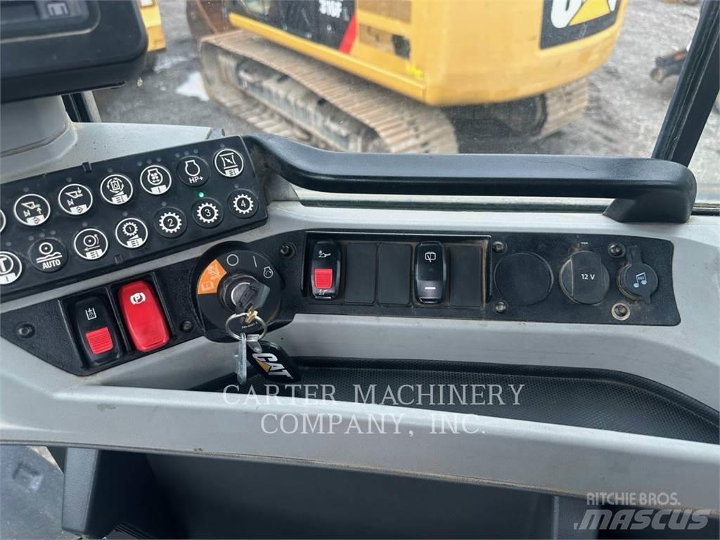 CAT 926M Pás carregadoras de rodas
