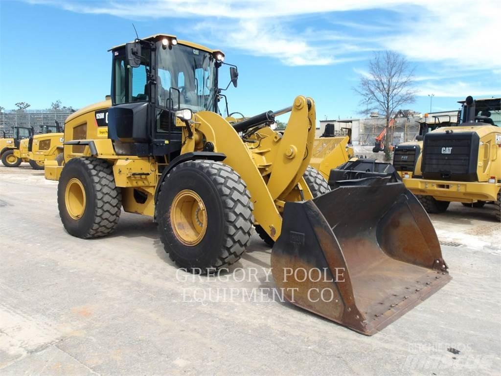 CAT 926M Pás carregadoras de rodas