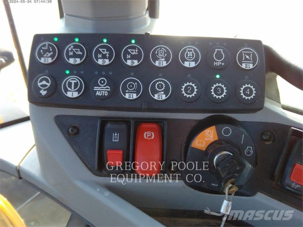 CAT 926M Pás carregadoras de rodas