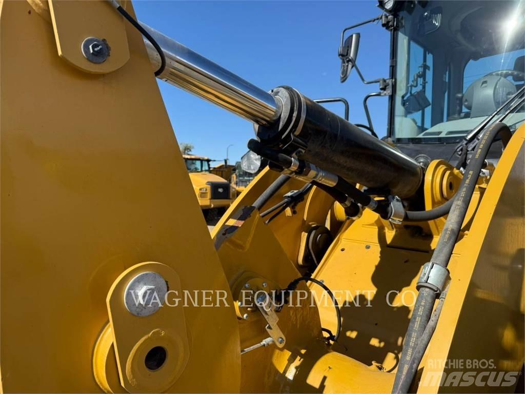 CAT 930M Pás carregadoras de rodas