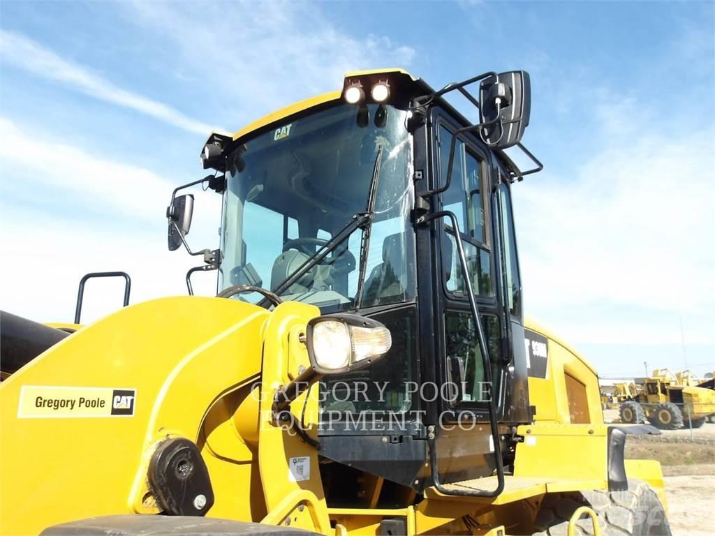 CAT 930M Pás carregadoras de rodas