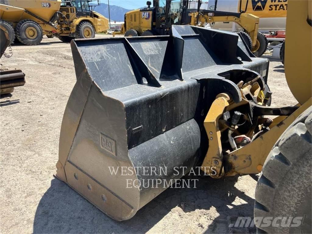 CAT 930M Pás carregadoras de rodas