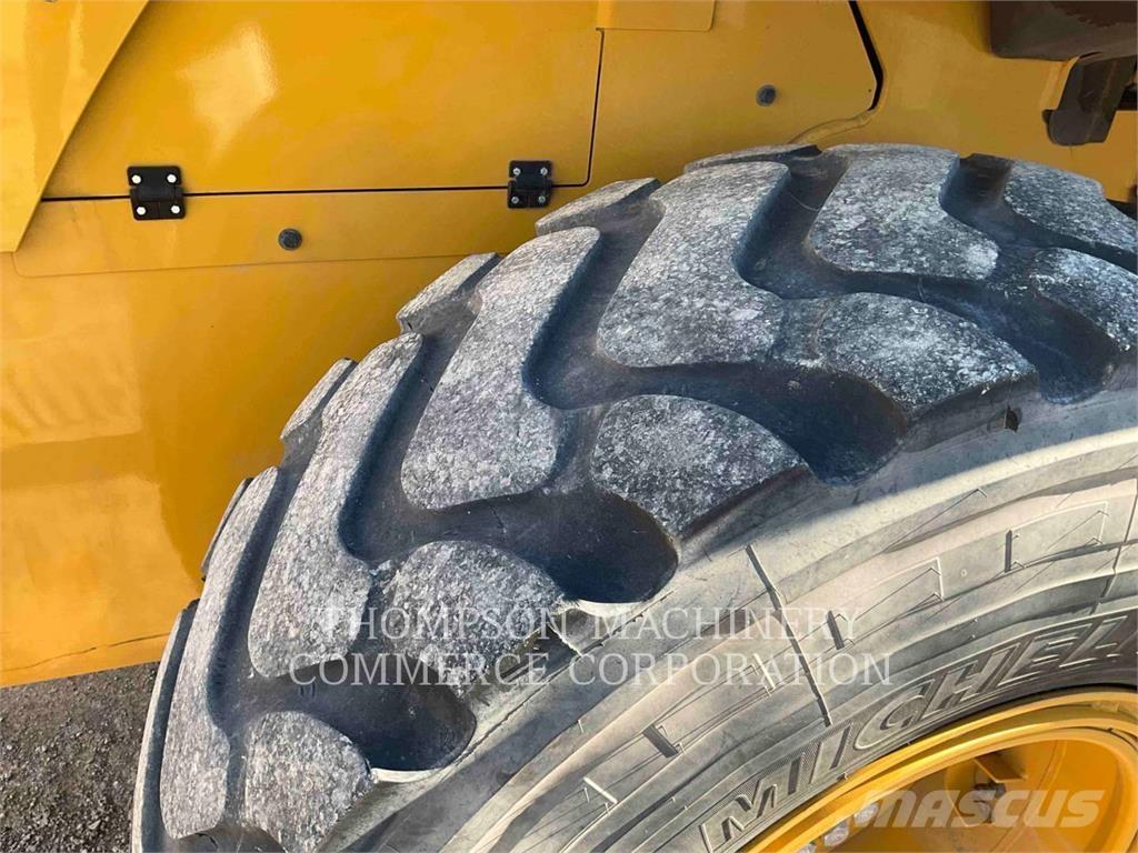 CAT 930M Pás carregadoras de rodas