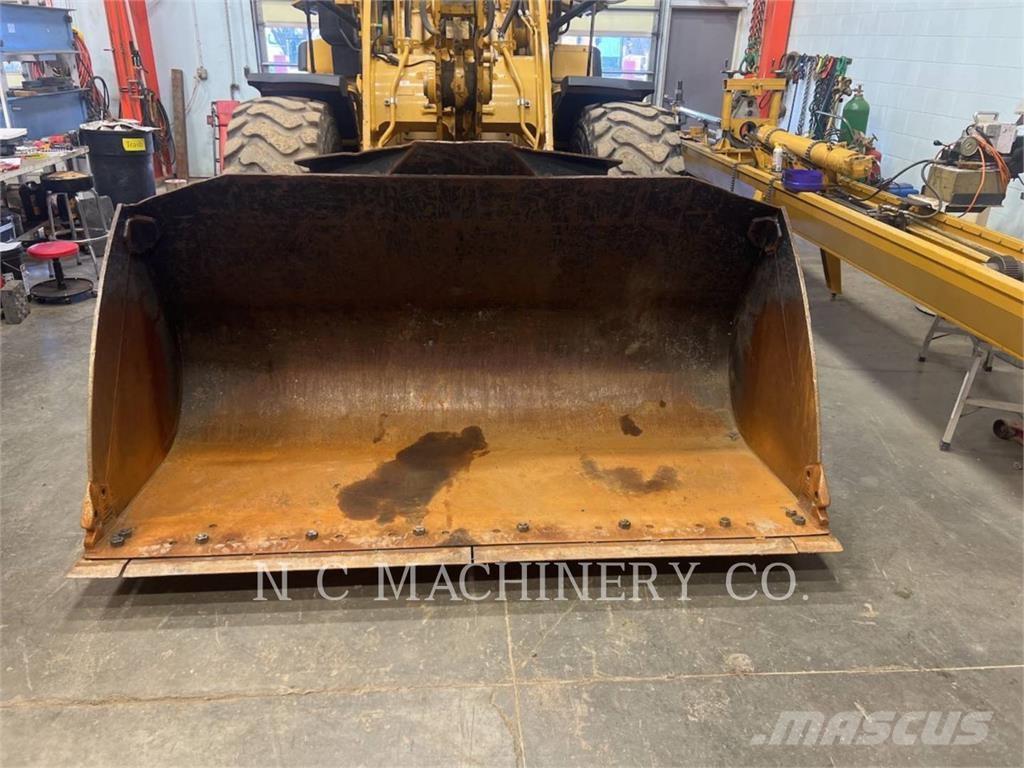 CAT 930M Pás carregadoras de rodas