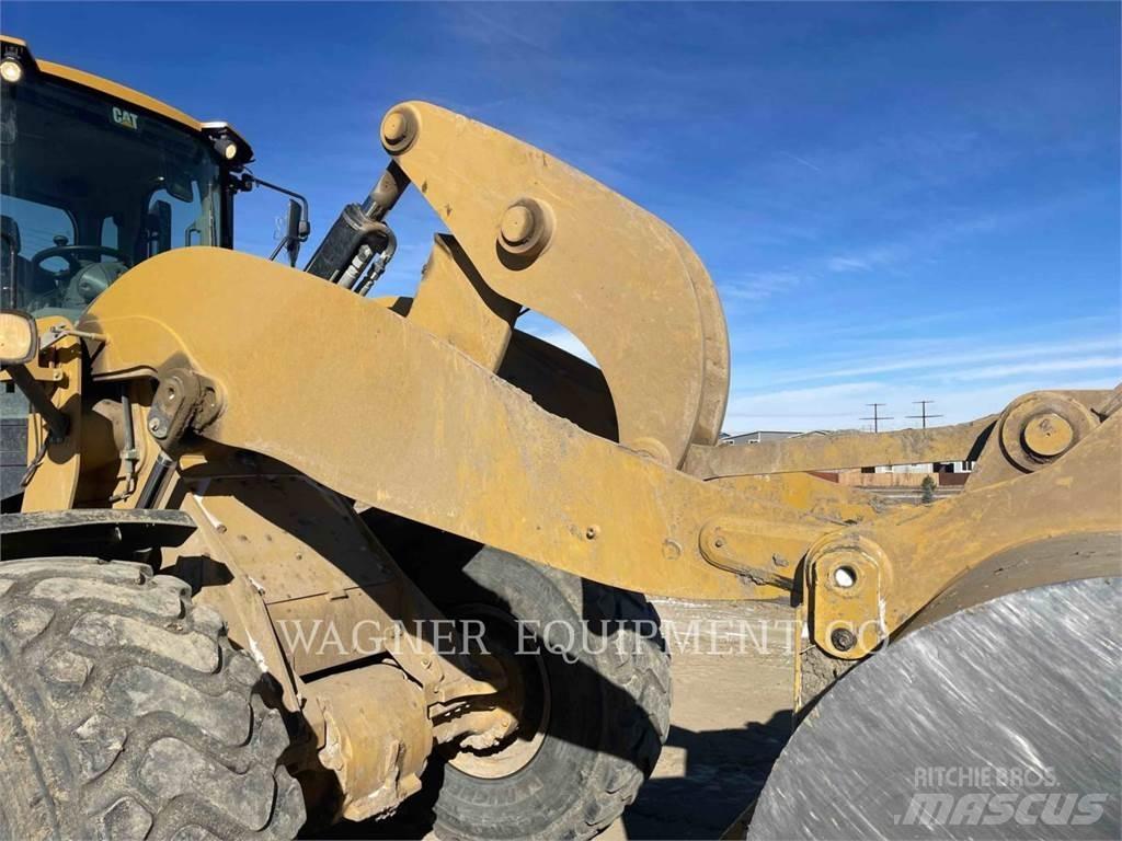 CAT 938M Pás carregadoras de rodas