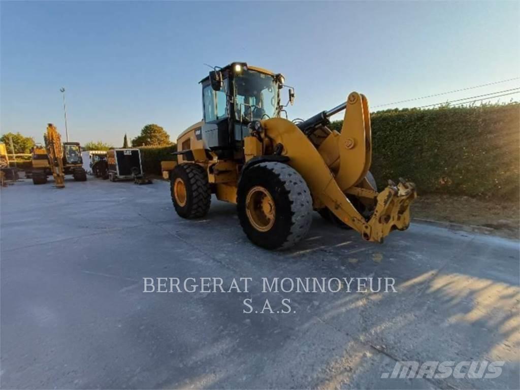 CAT 938M Pás carregadoras de rodas